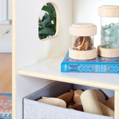 Guidecraft EdQ Dollhouse Bookcase 5 Guidecraft EdQ Dollhouse Bookcase - Image 3